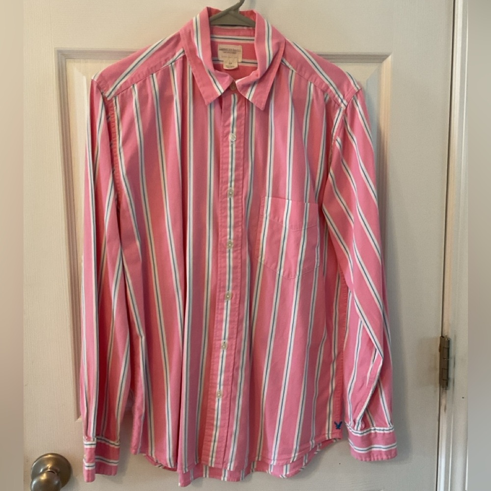 American Eagle OutFitters Men’s S/P Pink w/Light Blue Strip Button Down Shirt